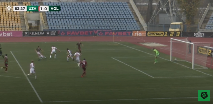 Момент пасу на Хомченка