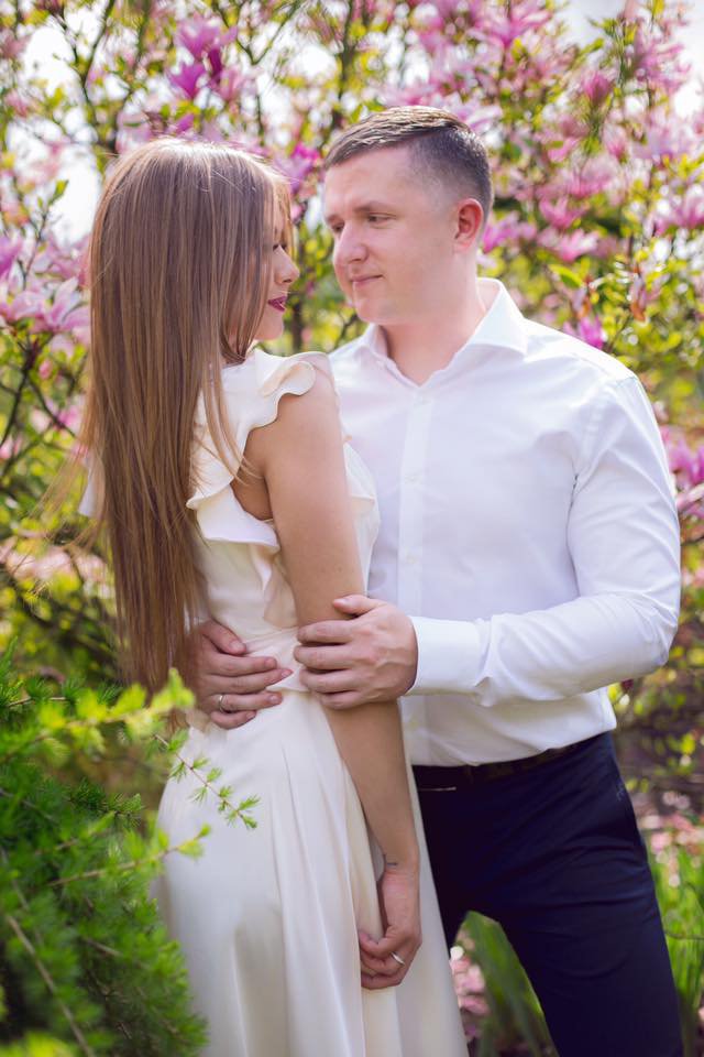 Андрій Разумовський із дружиною Ангеліною Богданович. Фото із фейсбуку