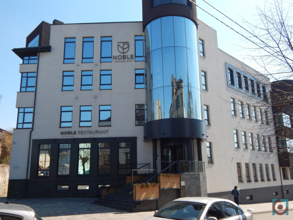 Готель «Noble»