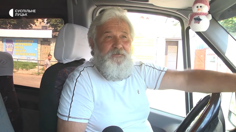 Водій маршрутки з Волині безкоштовно возить військових