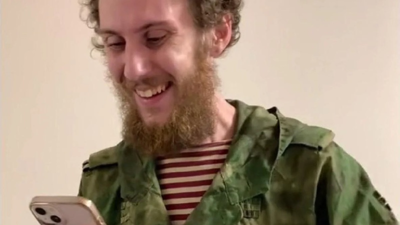 «Мріяв п’ять місяців»: військовий, що повернувся з полону рф, зворушив дзвінком коханій