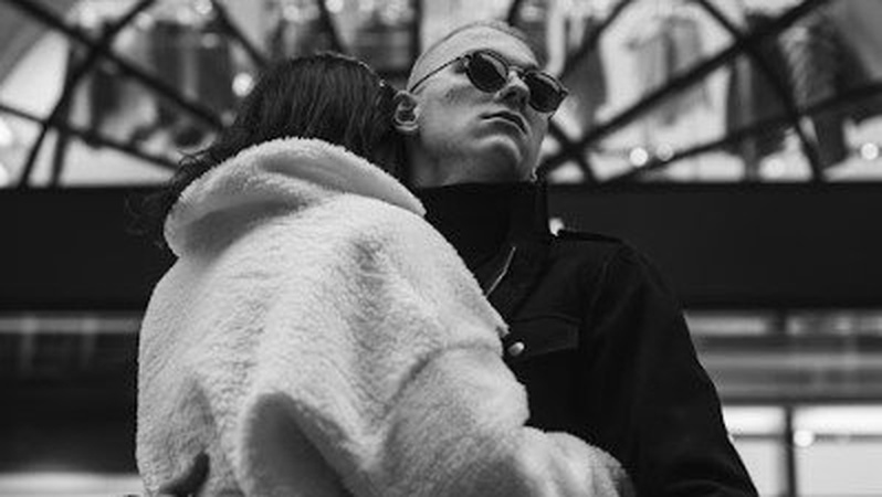 BURLA презентував романтичну пісню про кохання «Розтопи»