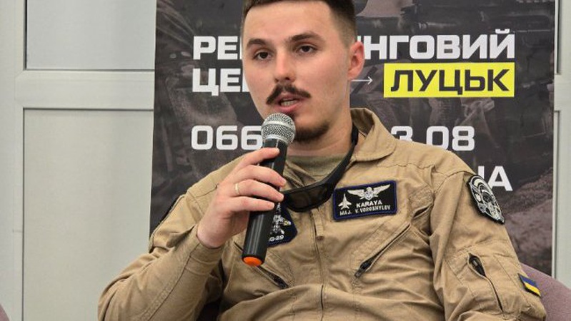 Луцьк відвідав Герой України, легендарний льотчик Вадим Ворошилов