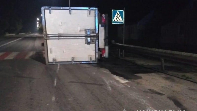 У Луцькому районі в аварії постраждав водій вантажівки