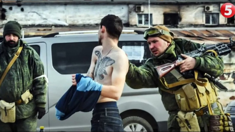 Розповіли, куди окупанти вивозять маріупольців, які не пройшли фільтрацію