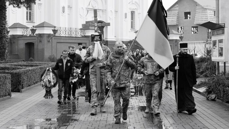 У Луцьку попрощалися з Героєм Максимом Омельчуком. ФОТО