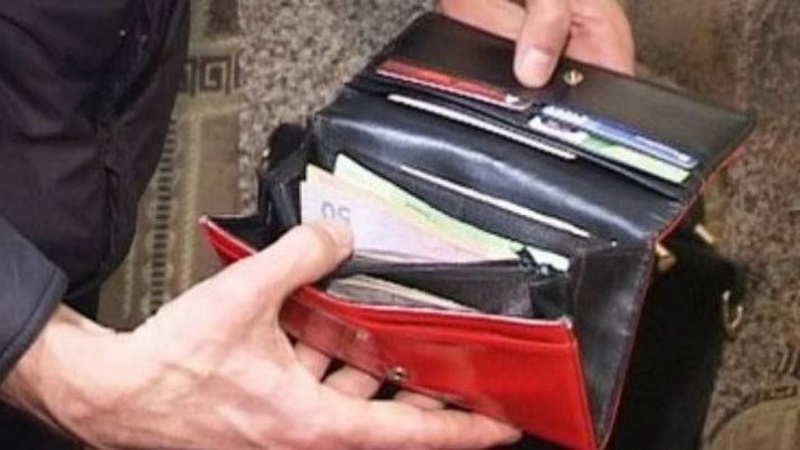 Викрав майже 50 тисяч гривень: волинянку обікрав односелець