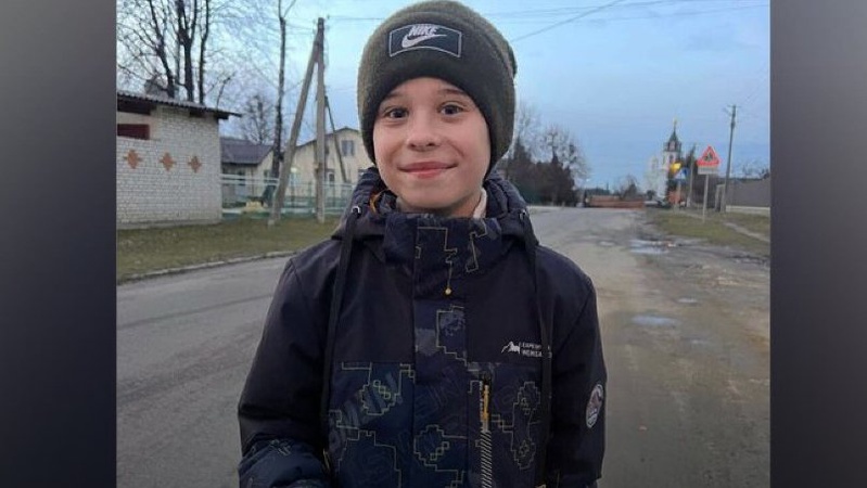 Син зниклого Героя з Волині збирав гроші на велосипед, а віддав на ЗСУ