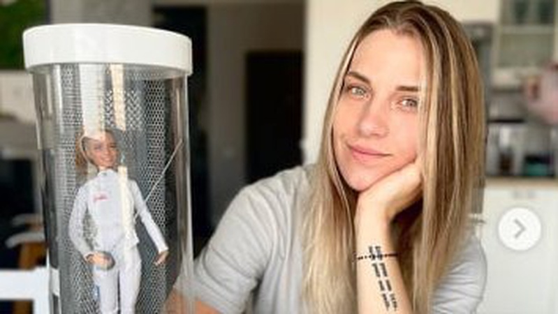 Харлан виставила на благодійний аукціон персональну Барбі