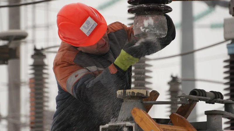 Енергетична система-2024: експерт пояснив, якими будуть відключення світла взимку