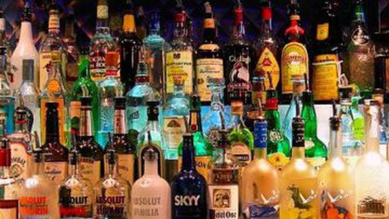 Із розважального закладу в селі на Волині вночі винесли алкоголю на тисячі гривень