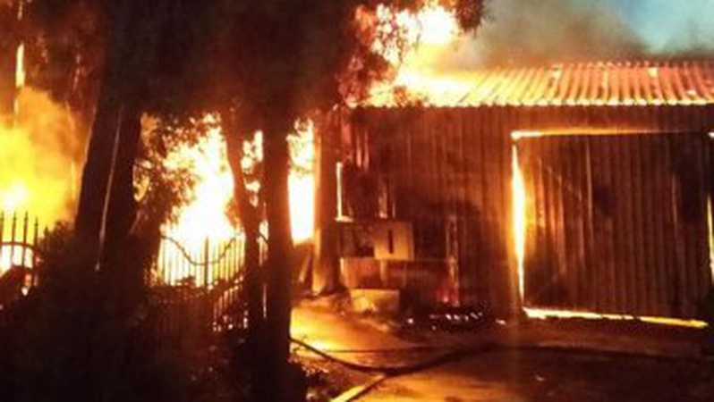 На Волині горіла дерев’яна господарська споруда