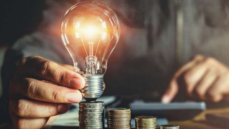 В Україні незабаром змінять тарифи на електроенергію для населення: кому знизять ціни
