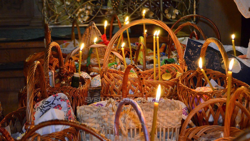 Де дивитися ранкову службу на Великдень: добірка трансляцій