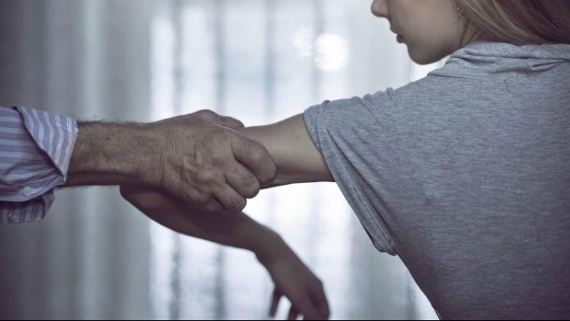 Як покарали ексдепутата з Волині, який розбещував неповнолітню доньку сусіда