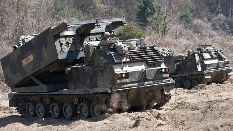 США дадуть Україні ракетні системи, які б’ють удвічі далі, ніж гаубиці M777, – ЗМІ