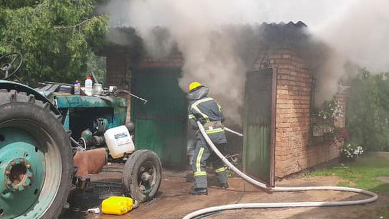 У волинському селі горів гараж