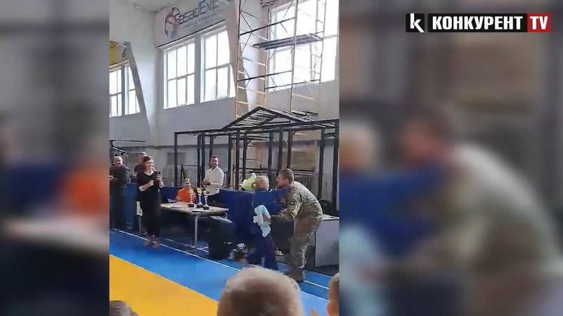 Лучанин повернувся з передової, аби зробити донечці-дзюдоїстці сюрприз