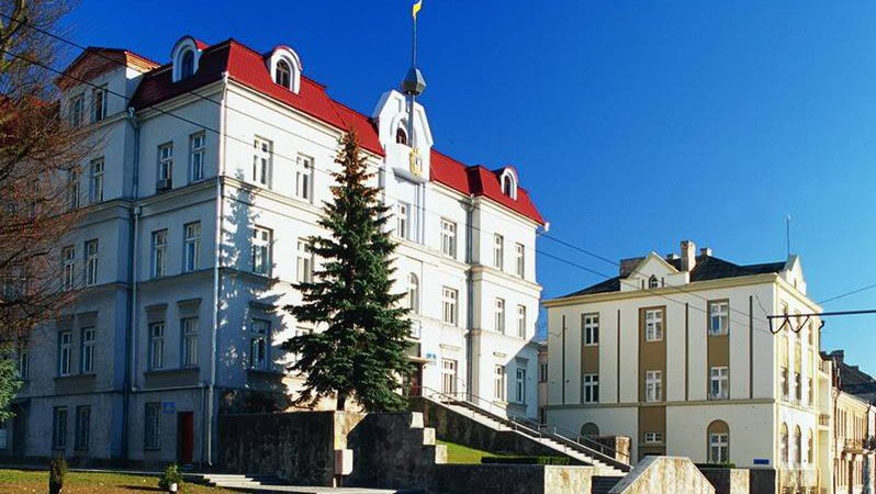 Замість адвоката – лікар: у Луцькраді планують ротацію членів виконкому