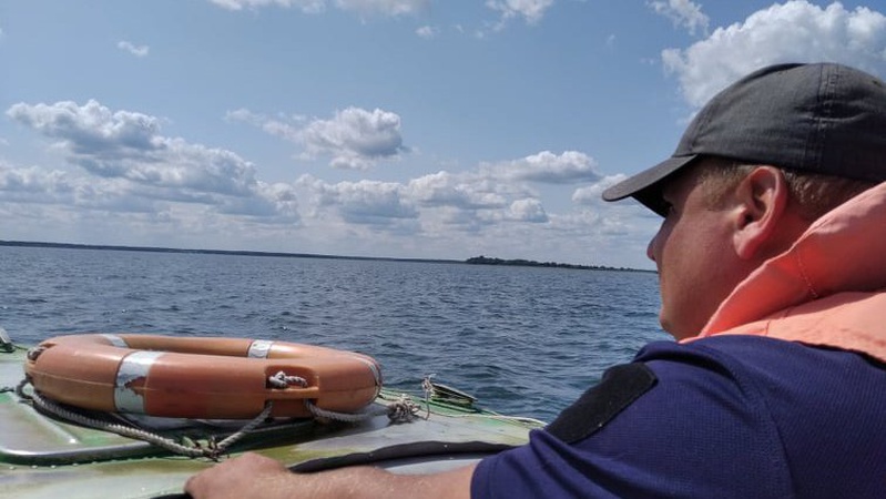 На Світязі рятували двох рибалок