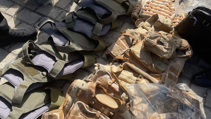 На Волині арештували контрабандну партію бронежилетів та касок