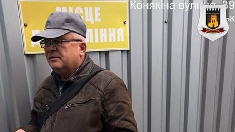 На автостанції у Луцьку чоловік продавав спиртне