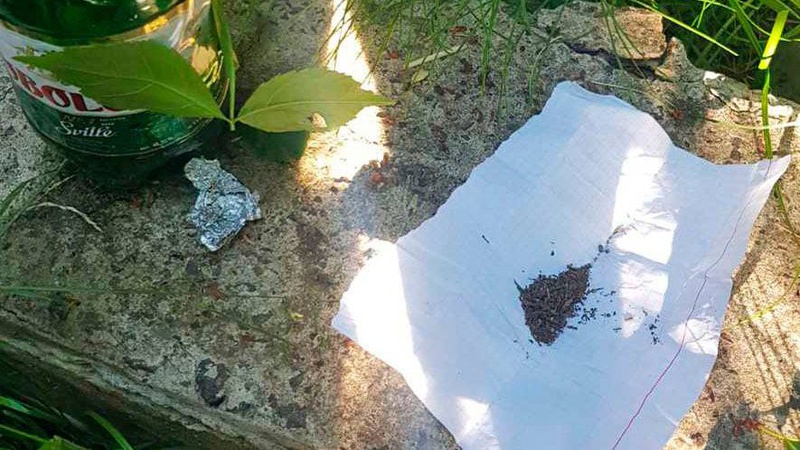 Викликали батьків: у Луцьку в неповнолітнього знайшли наркотики