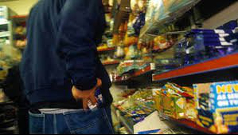 Крав з магазинів: луцькі дільничні викрили серійного злодія