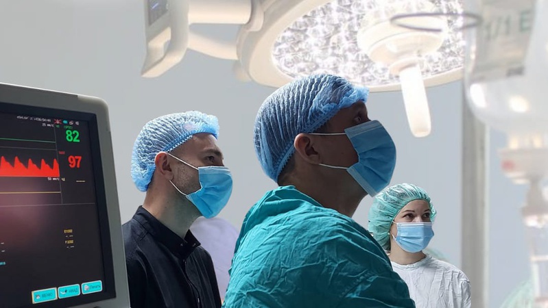 70-річному волинянину за допомогою лапароскопії видалили хвору нирку