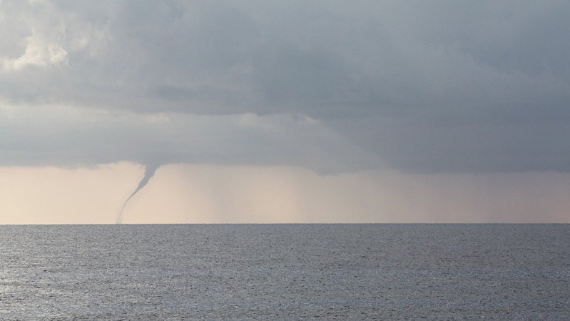 В Україні на популярний курорт обрушився потужний смерч. ВІДЕО