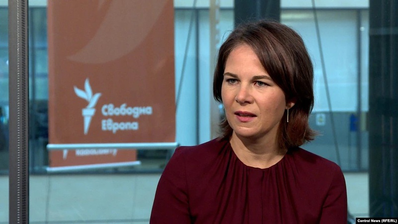 Німецька міністерка пояснила повільні темпи надання військової допомоги Україні