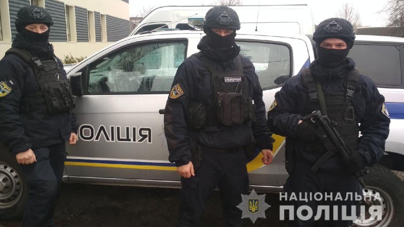 У Луцьку п’яний чоловік пістолетом погрожував вбити студентів