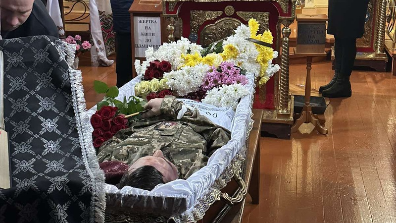 «Він дуже хотів перемоги»: на Волині попрощалися із загиблим Героєм Іваном Ковальчуком