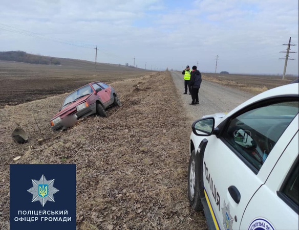 П’яний, як чіп, волинянин за кермом «дев’ятки» злетів із дороги