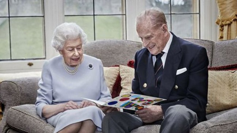 Помер принц Філіп – чоловік британської королеви Єлизавети II