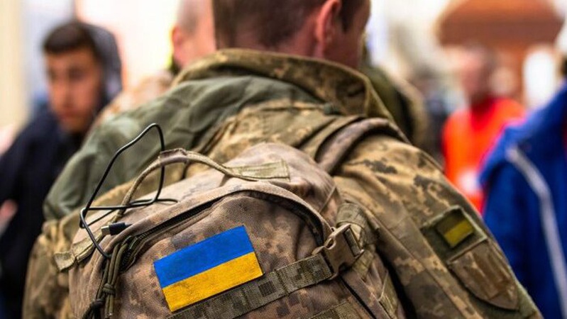 Продовження воєнного стану та мобілізації: Зеленський вніс до парламенту законопроєкт