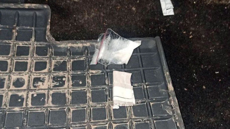У Луцьку 37-річний чоловік намагався з’їсти пакетики з наркотиками