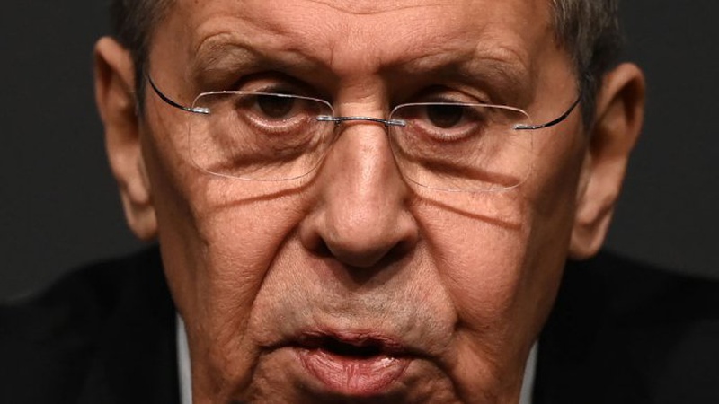 Лавров натякнув, що війна закінчиться підписанням договору, але є умова