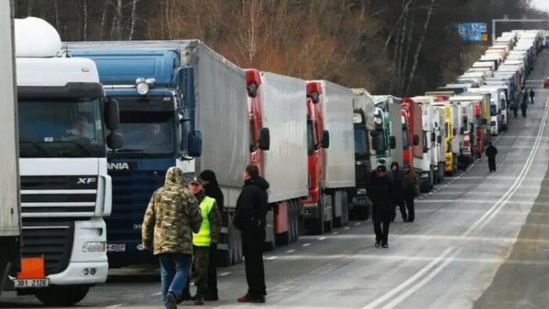 Уряд Польщі звернувся до Україні з пропозицією щодо блокади кордону