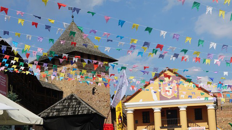 З великим концертом та смачною їжею: в Луцьку стартував LUTSKFOODFEST