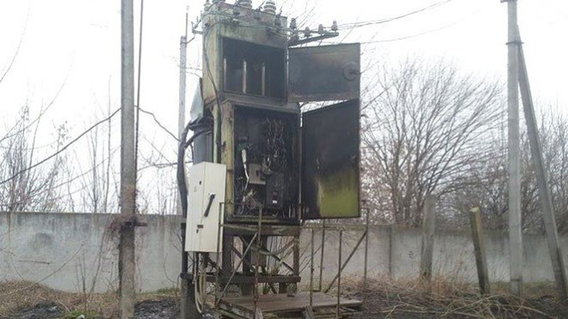 У селі на Волині обірвався дріт під напругою: люди сидять без світла