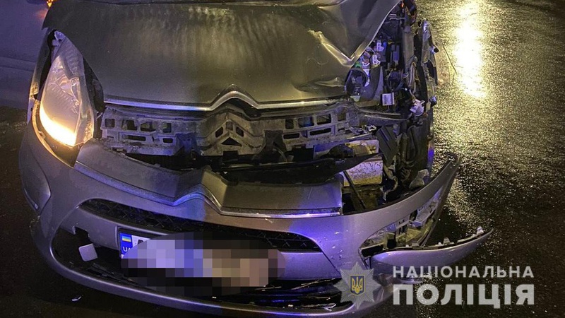 У Луцьку під колесами автомобіля загинув чоловік