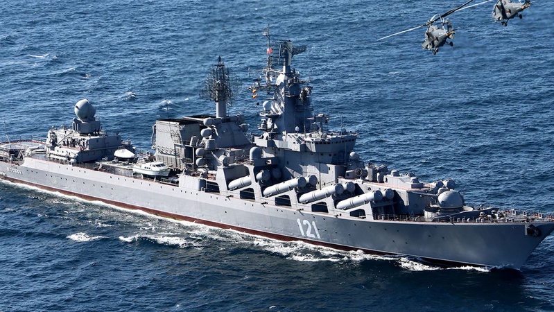 У російський крейсер «Москва» влучили українськими ракетами