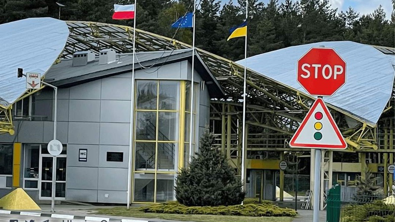 Волинські митники попередили про черги на «Ягодині»: відома причина