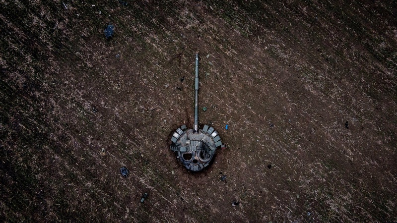 Захисники України на сході знищили за добу 10 танків, 2 гелікоптери, 5 артсистем, 20 одиниць техніки ворога