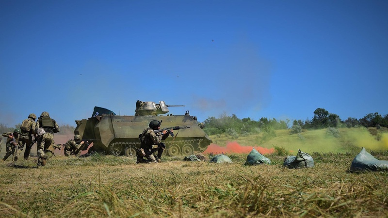 За добу - 20 бойових зіткнення, наступ ЗСУ на півдні триває