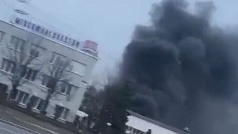 У білорусі горить мінський автомобільний завод