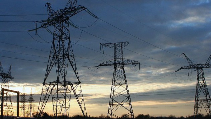 Окупанти обстріляли об’єкти енергетики: у декількох областях зникло світло