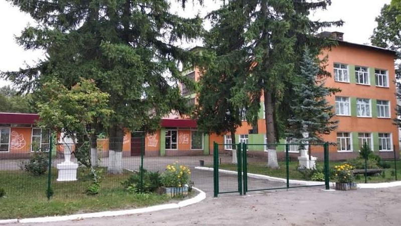 Суд відмовив у поверненні на роботу невакцинованій волинській вчительці