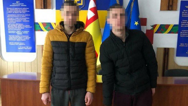 Судили волинян, які вкрали кликуна на Лесі Українки в Луцьку